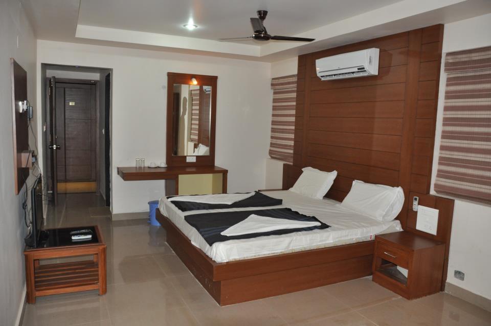 Suprabha Residency Vila Kalasa Exterior foto